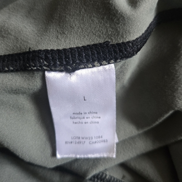 New WeWoreWhat Silhouette Ankle Flare Army Green Athleisure Jumpsuit NWT Large - Picture 12 of 14